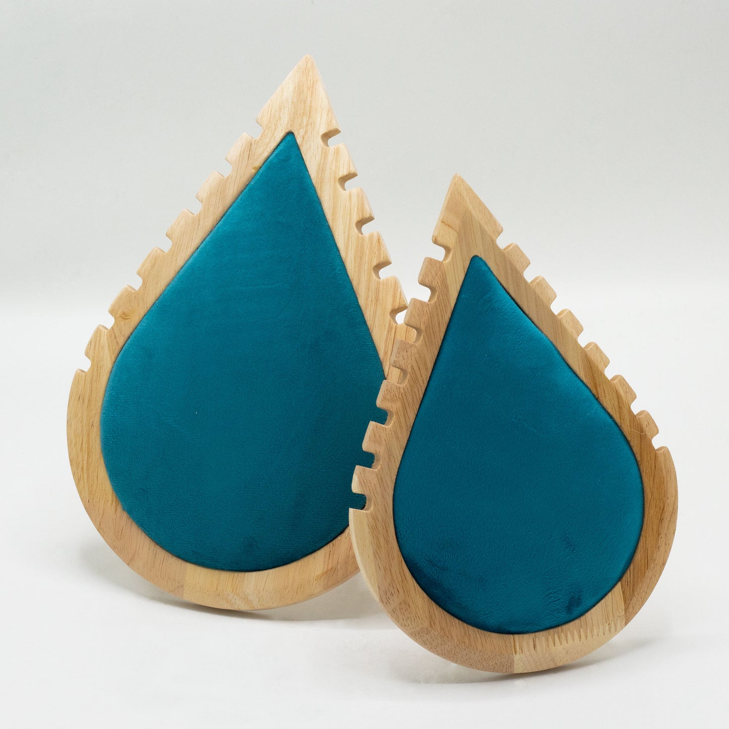 Large Teardrop Necklace Display 26x18cm