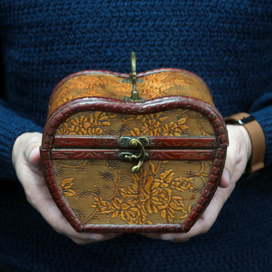 Apple 1920's Style Box