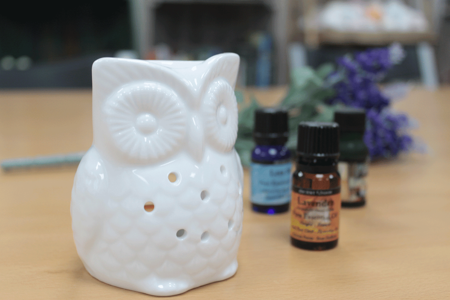 Classic White Oil Burner - Tall Owl