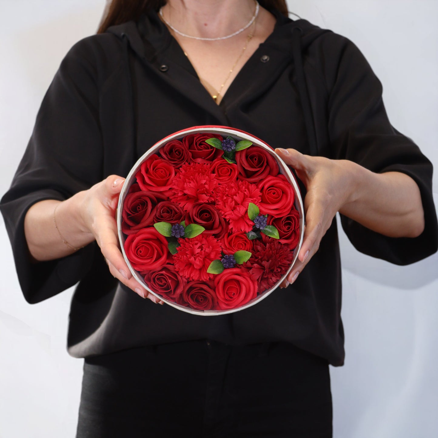 Round Soap Arrangement Box - Classic Red Roses