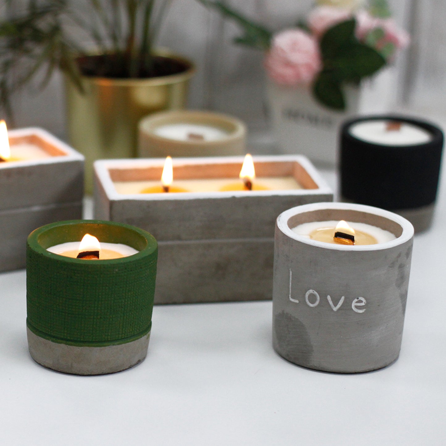 Large Concrete Soy Woodwick Candle  - Clove & Dark Sandal