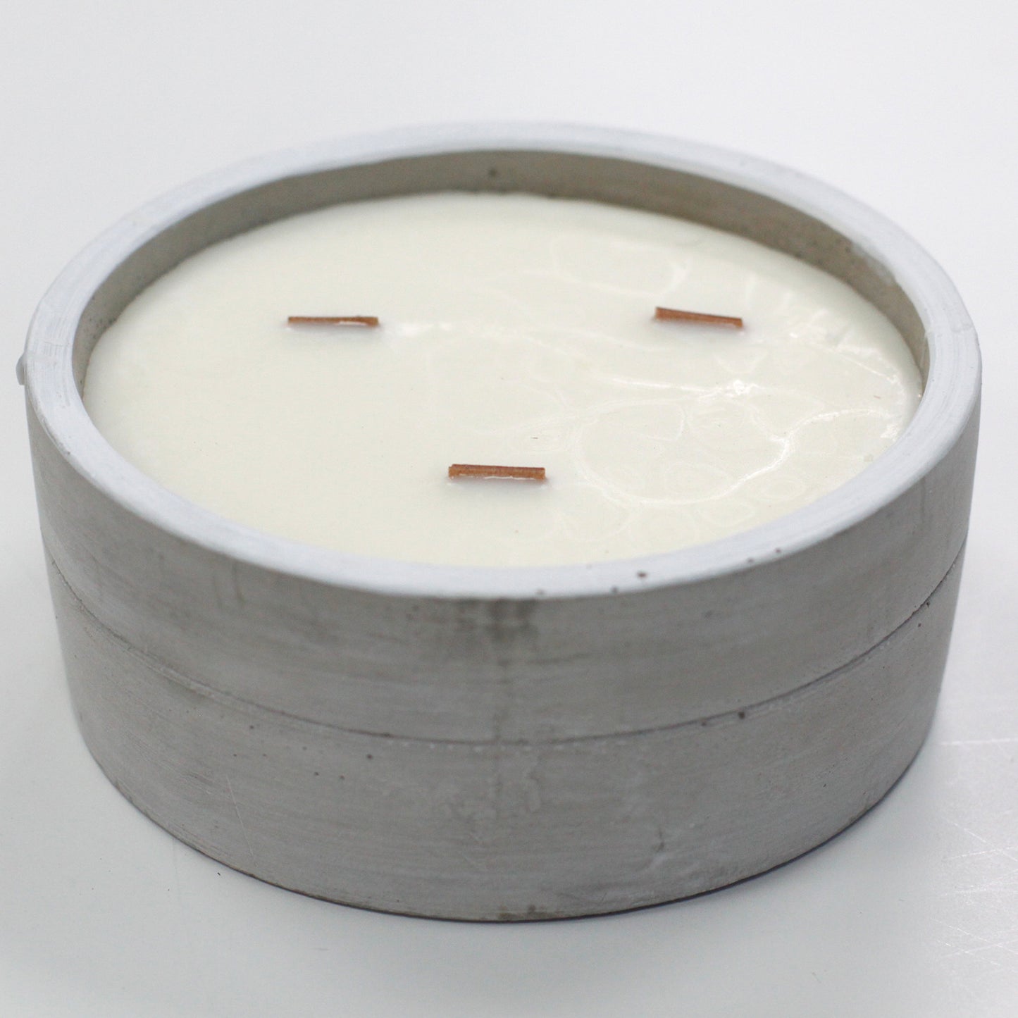 Large Concrete Soy Woodwick Candle - Patchouli & Dark Amber